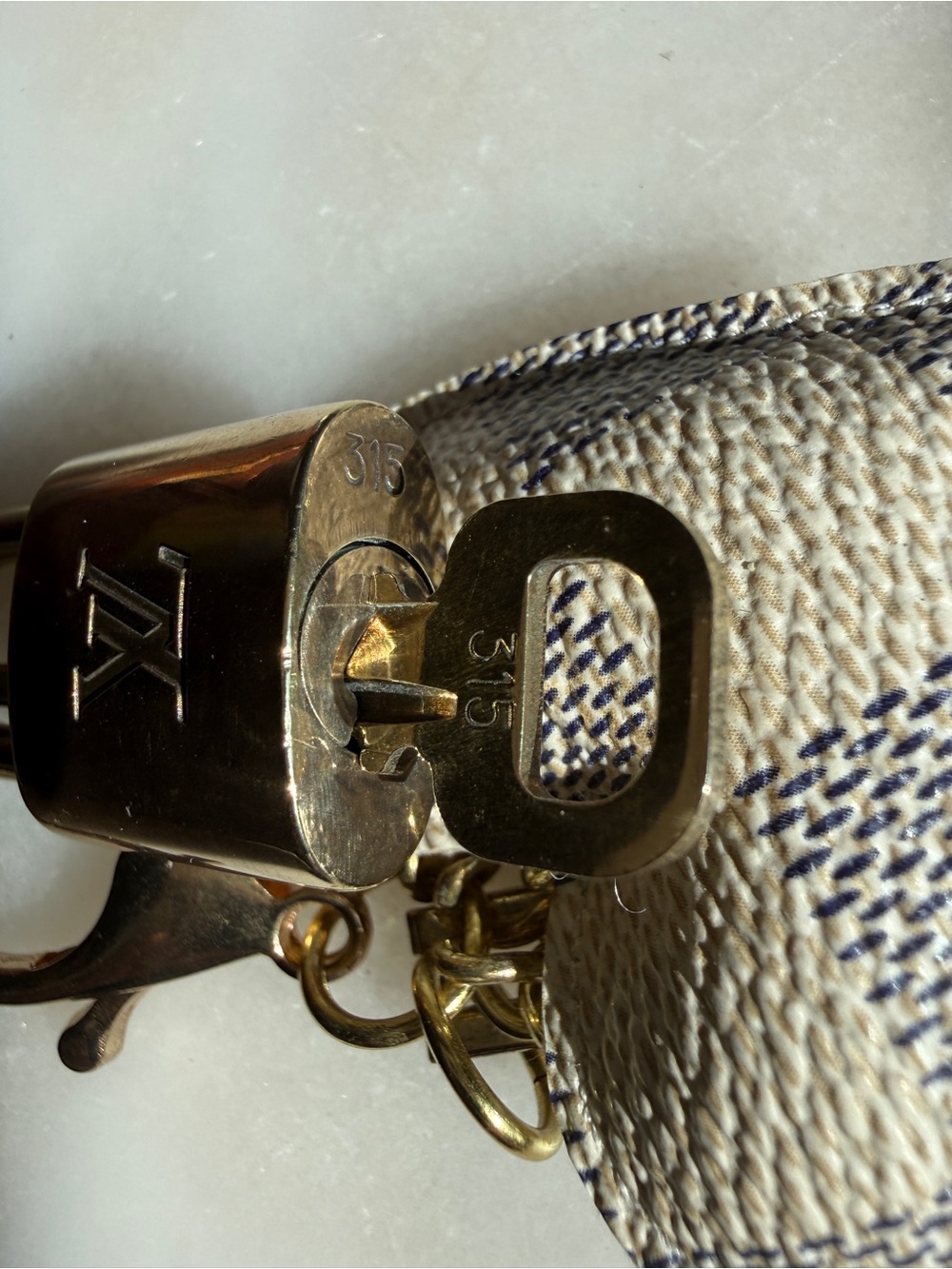 Louis Vuitton Vintage Lock & Key Upcycled Damier Azur 3-Heart BagCharm KeyHolder - Picture 8 of 14